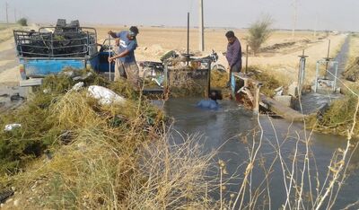  پاک سازی آشغالگیر کانال های تحت پوشش شبکه آبیاری مارون