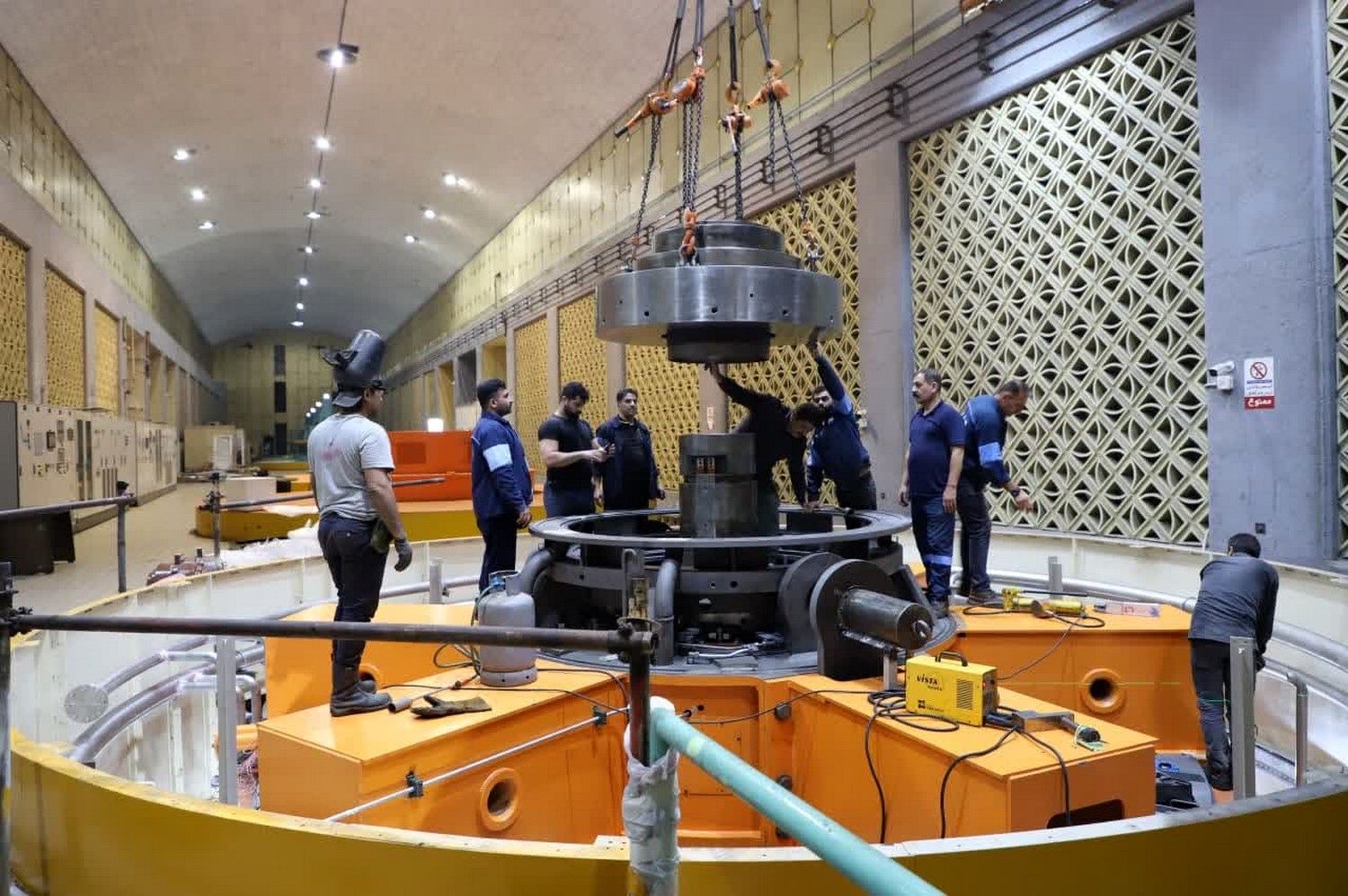 عملیات نصب آپربراکت واحد ۹۰ مگاواتی شماره ۲ نیروگاه سد دز انجام شد