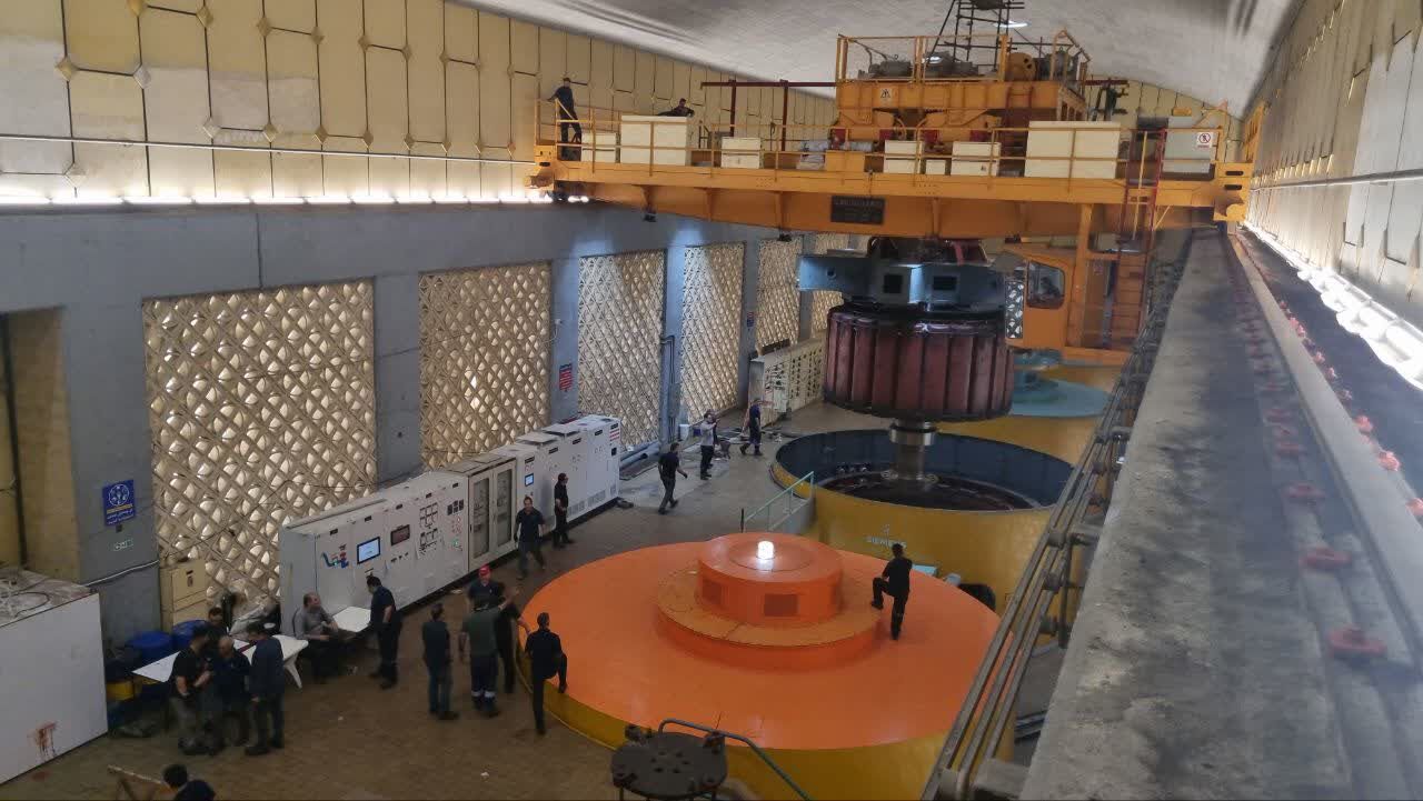 عملیات دمونتاژ روتور ۱۶۵ تنی واحد شماره ۶ نیروگاه سد دز انجام شد
