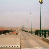 تاج سد تنظیمی انحرافی کرخه روشن شد