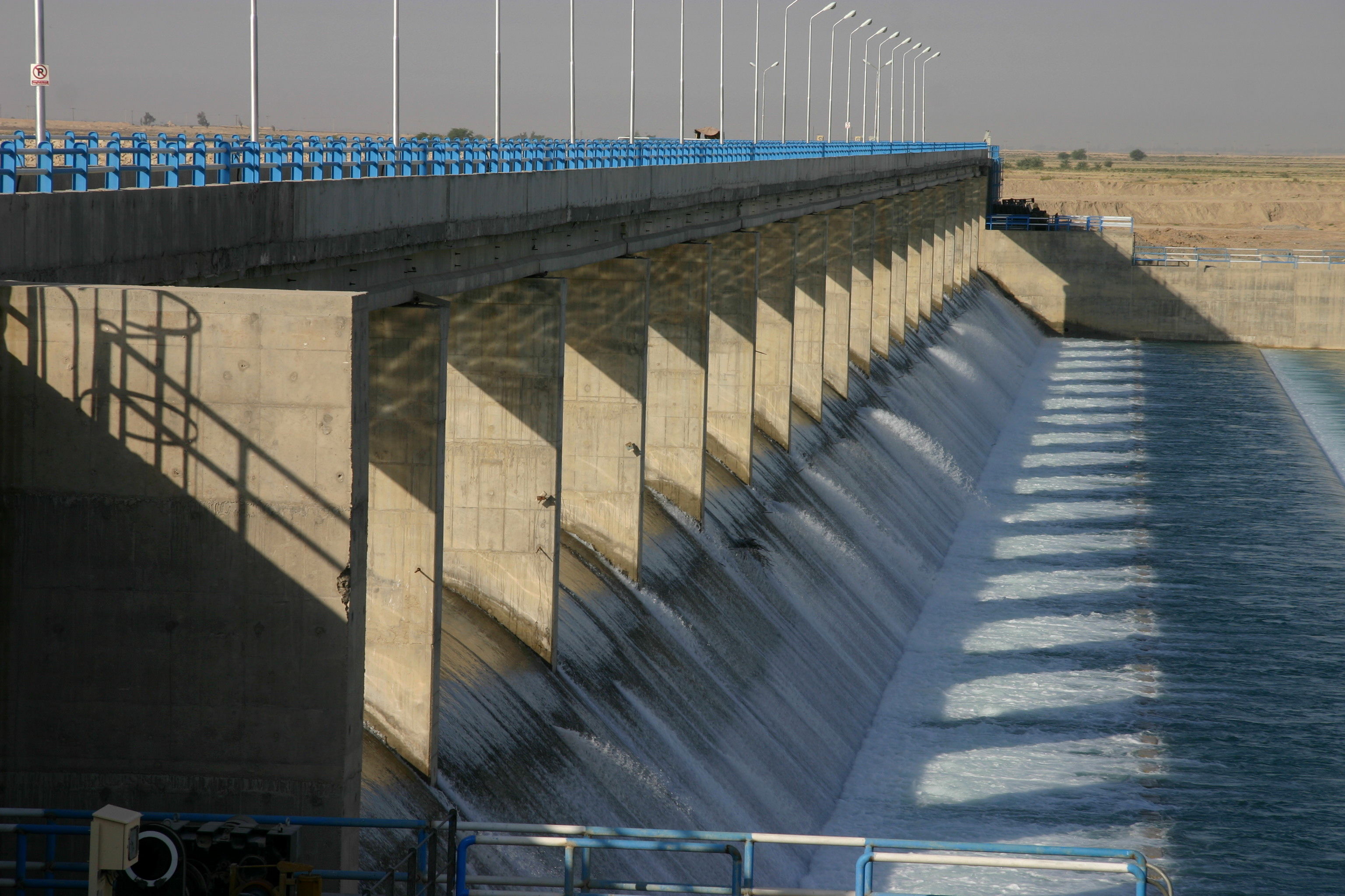 تعمیرات اساسی سد انحرافی آسک انجام شد