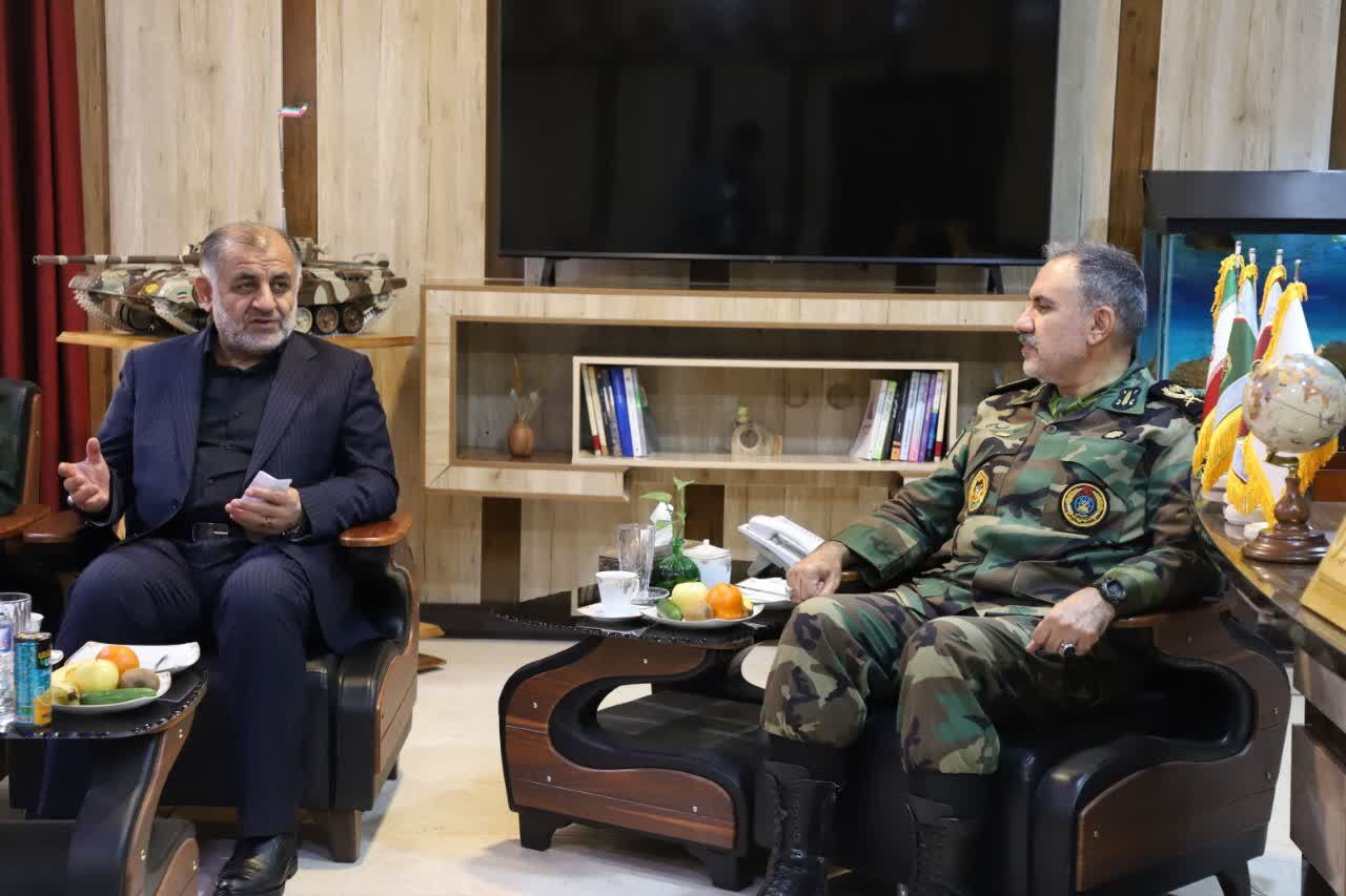 دیدار مدیرعامل سازمان آب و برق خوزستان با فرمانده قرارگاه منطقه ای جنوب غرب نزاجا