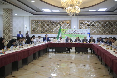 نشست فعالان محیط زیست استان با مدیرعامل سازمان آب و برق خوزستان