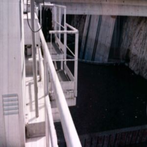 تعمیر دریچه های آبگیر واحدهای نیروگاه اول سد شهید عباسپور