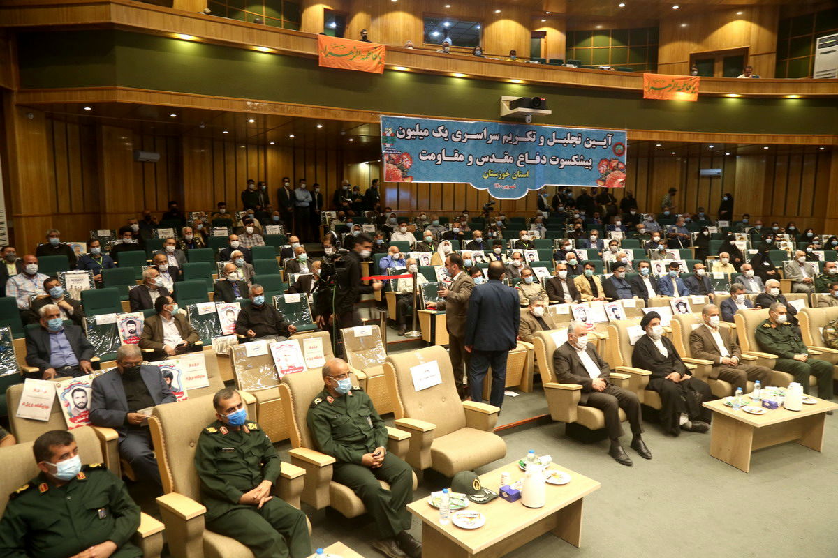  گزارش تصویری تجلیل از پیشکسوتان 8 سال دفاع مقدس استان خوزستان